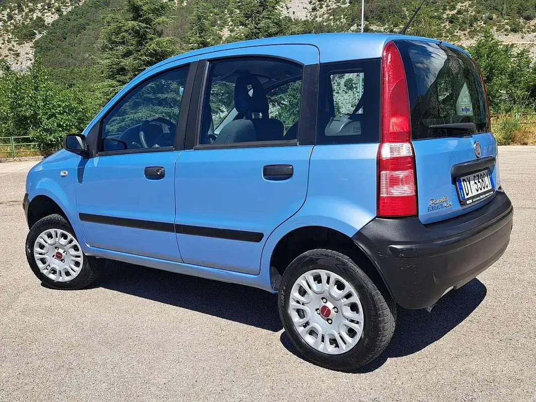 Usata Fiat Panda 4x4 69 CV (50 kW) 2009 Blu/azzurro Utilitaria