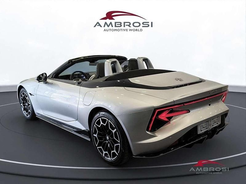 Nuova MG Cyberster 250 kW (340 CV) 2025 Cosmic silver Cabrio