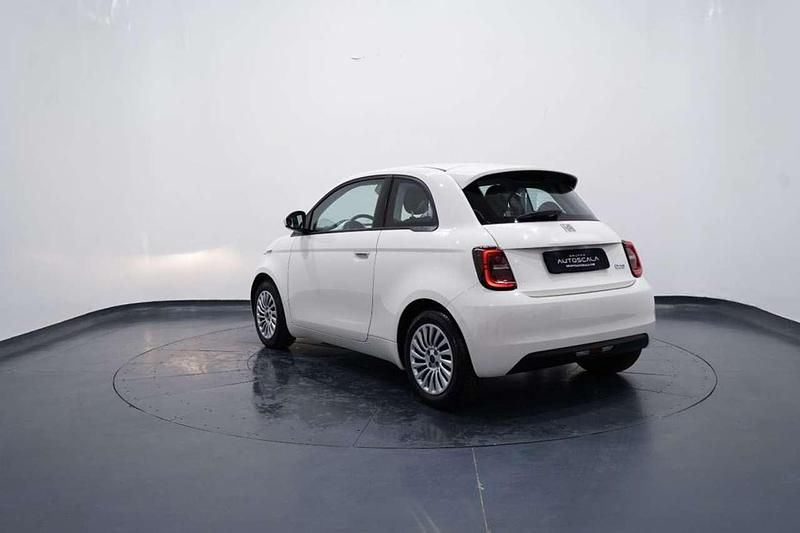 Brugt Fiat 500e Action 42 kW (58 HK) 2023 Hvid Sedan