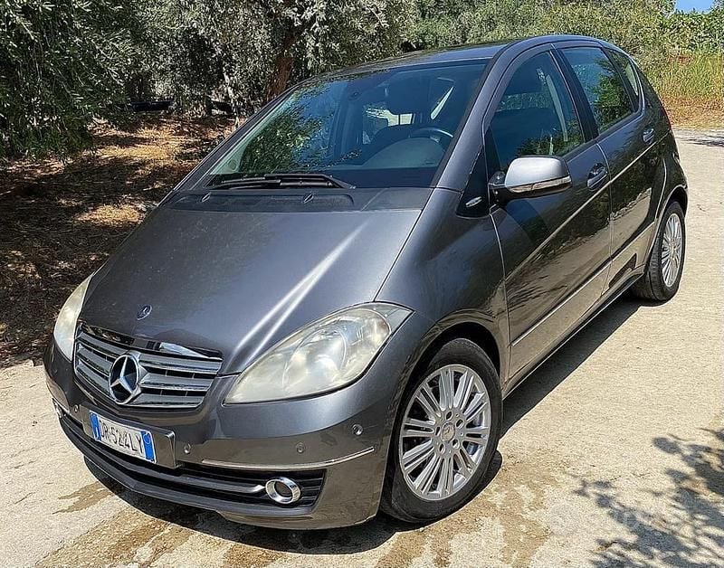 Usata Mercedes A180 Elegance 109 CV (80 kW) 2008 Grigio Berlina