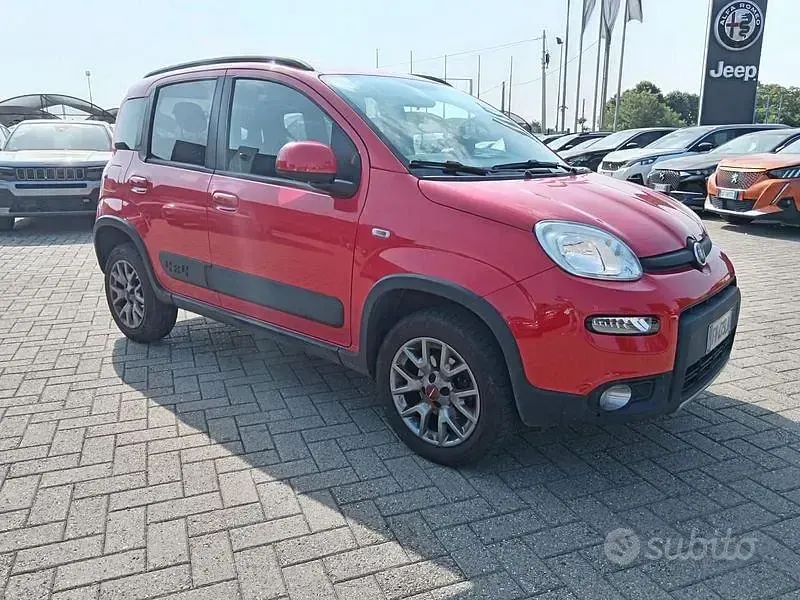 Usata Fiat Panda 4x4 S 86 CV (63 kW) 2019 Rosso Utilitaria