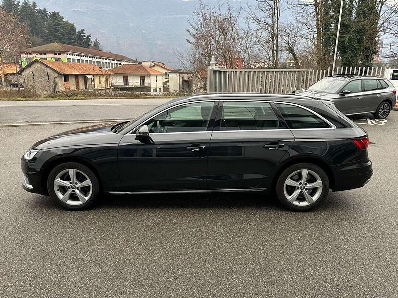 Begagnad Audi A4 S-Line 150 HK (110 kW) 2020 Svart Kombi