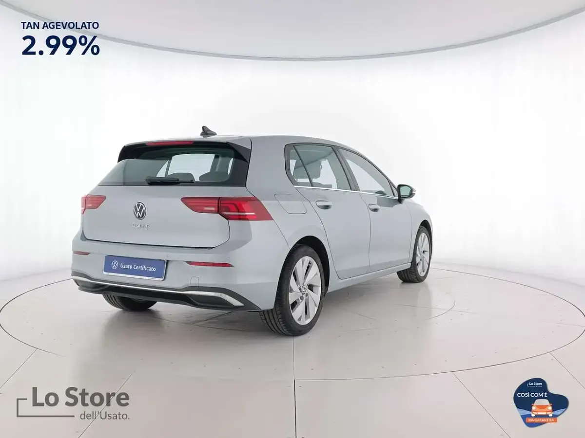 Usata VW Golf VIII Style 150 CV (110 kW) 2025 Dolomite silver metallizzato Berlina