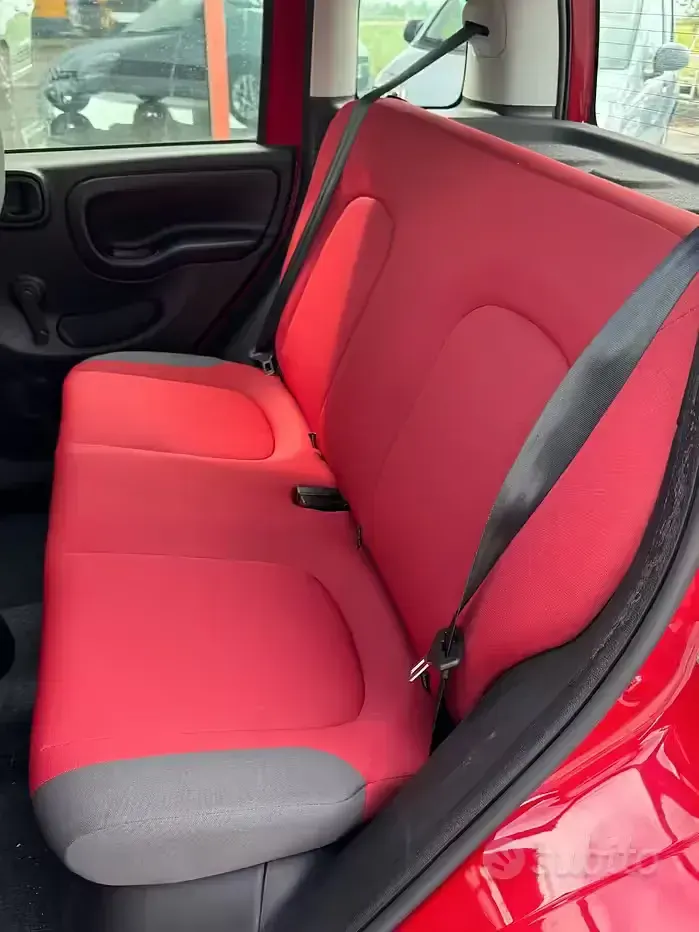 Usata Fiat Panda Pop 69 CV (50 kW) 2015 Rosso Utilitaria