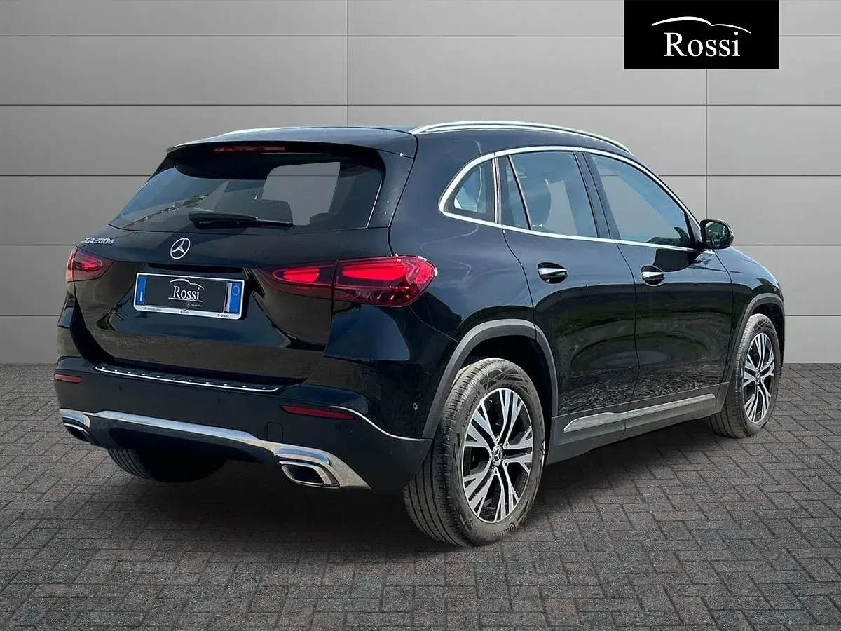 Usata Mercedes GLA200 Advanced Plus 150 CV (110 kW) 2023 Bianco SUV