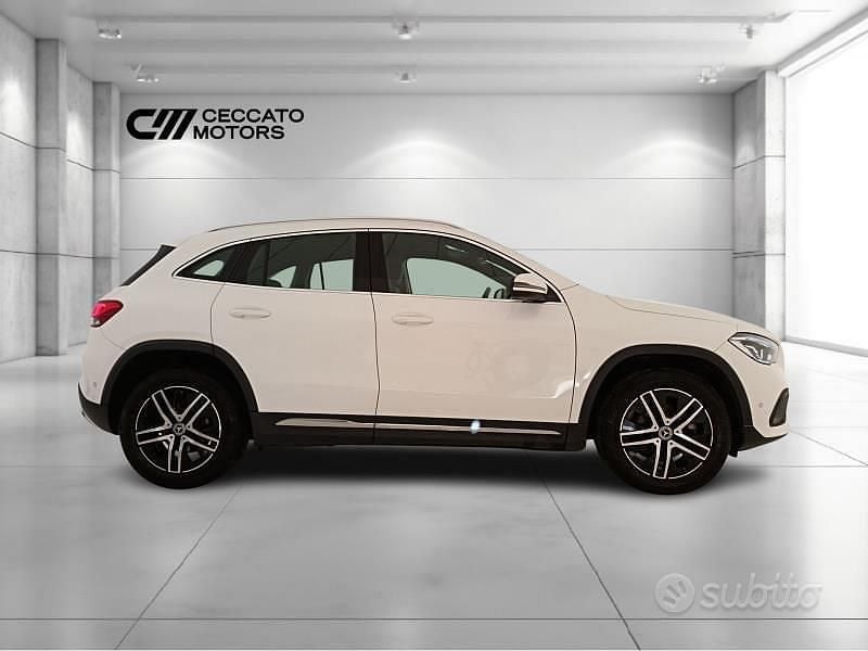 Usata Mercedes GLA180 116 CV (85 kW) 2023 Bianco SUV