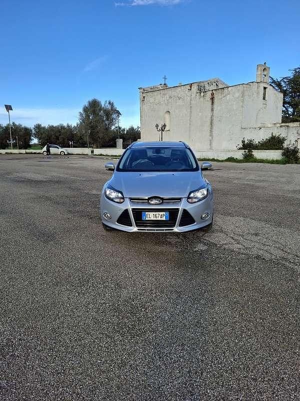Usata Ford Focus Titanium 116 CV (85 kW) 2012 Grigio Station wagon