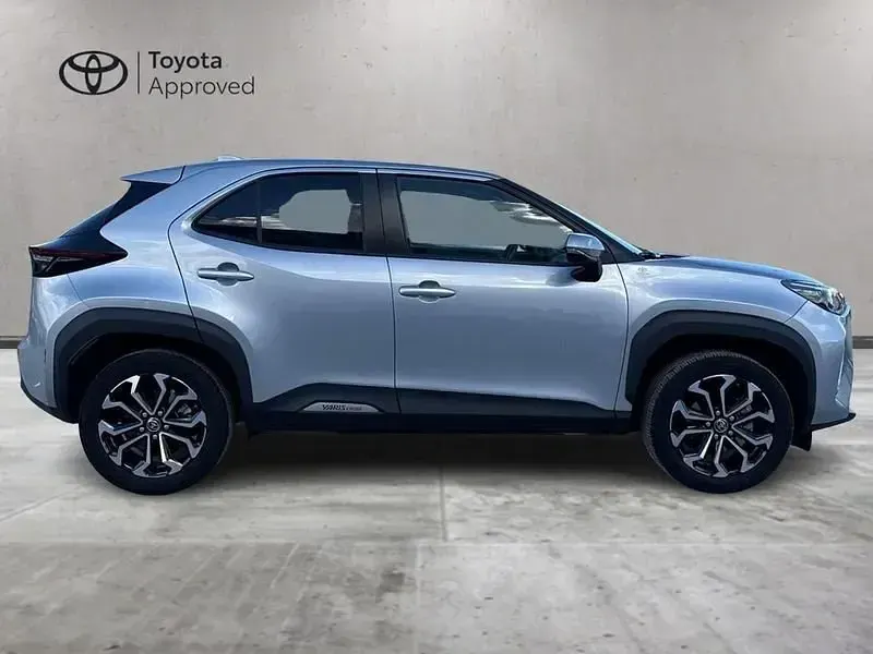 Usata Toyota Yaris Cross Trend 116 CV (85 kW) 2022 Argento SUV