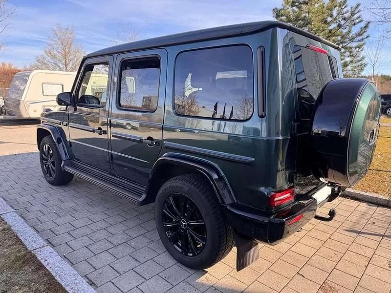 Begagnad Mercedes G400 Edition 330 HK (242 kW) 2024 Grön SUV