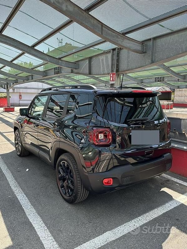 Usata Jeep Renegade Night Eagle 120 CV (88 kW) 2022 Nero SUV