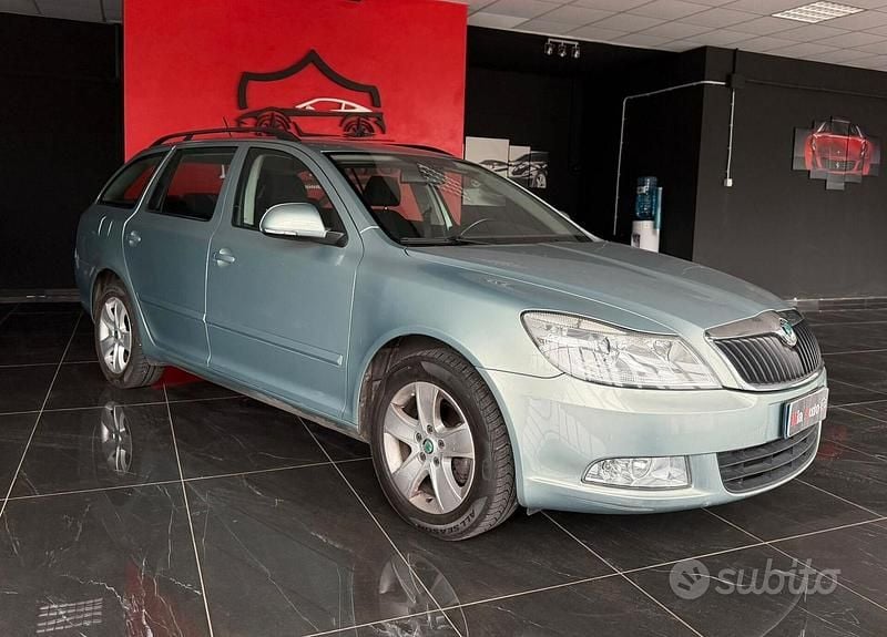 Usata Skoda Octavia Style 140 CV (102 kW) 2013 Grigio Station wagon