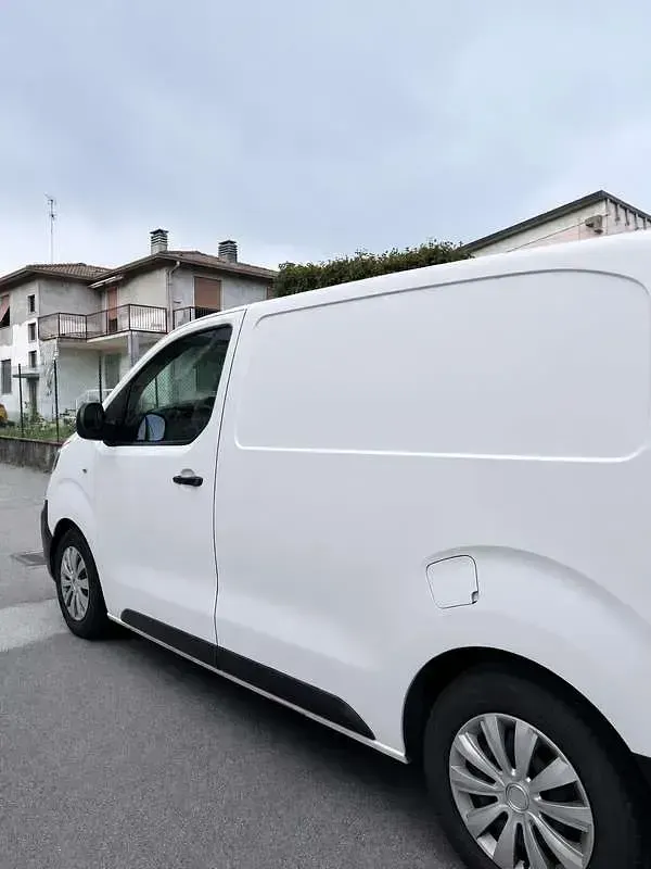 Usata Opel Vivaro 120 CV (88 kW) 2019 Monovolume