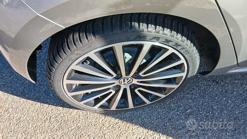 Usata VW up! CLUB 60 CV (44 kW) 2015 Argento Utilitaria