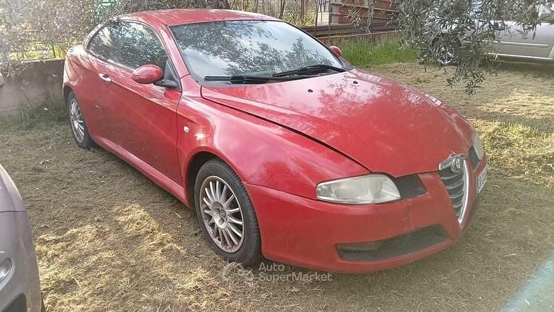 Usata Alfa Romeo GT 150 CV (110 kW) 2005 Rosso Coupé