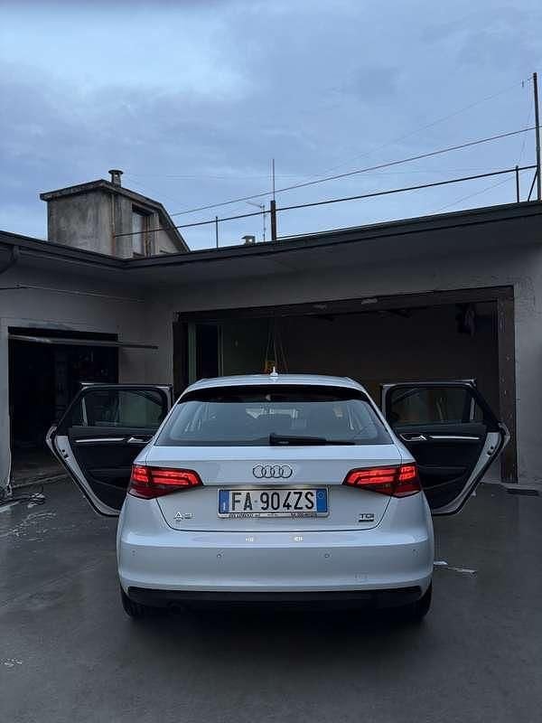 Gebraucht Audi A3 Attraction 110 PS (80 kW) 2015 Kombi