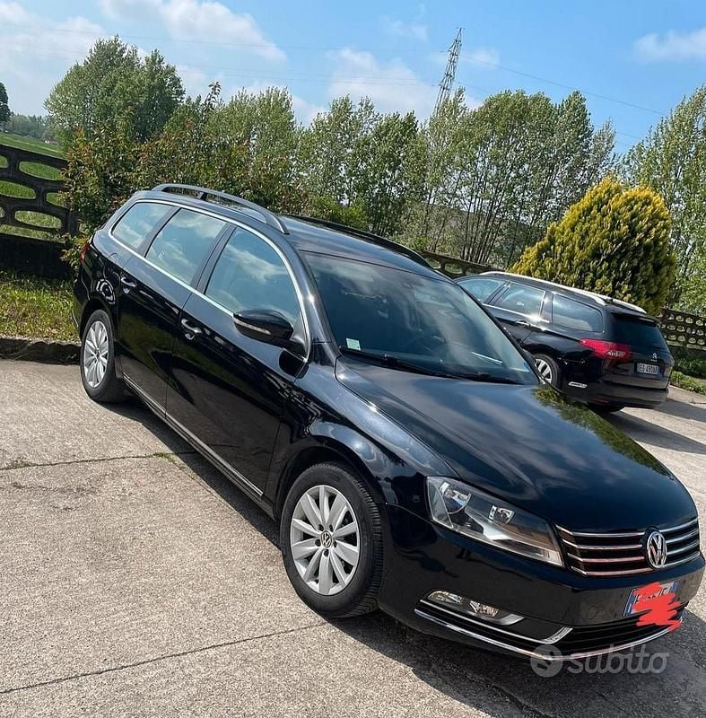 Usata VW Passat 105 CV (77 kW) 2013 Nero Station wagon