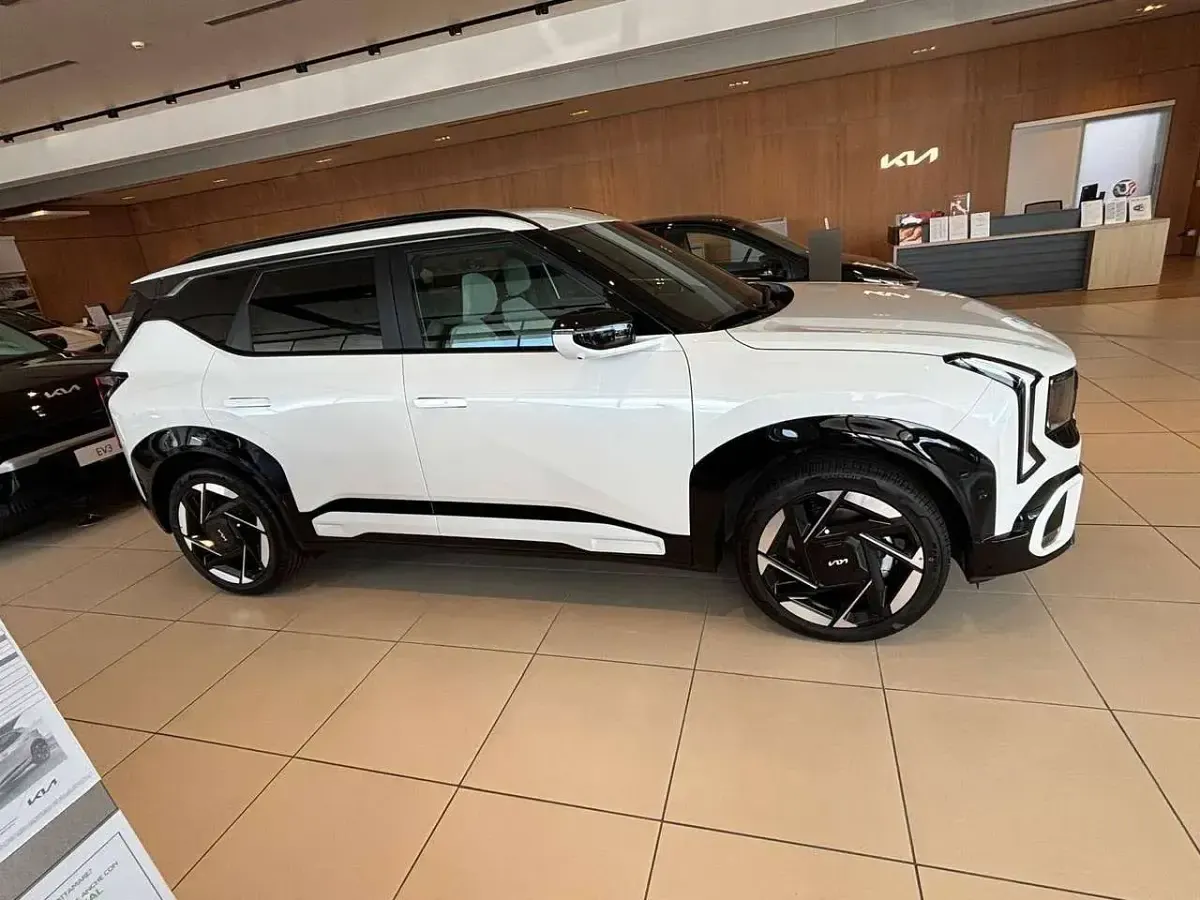 Nuova Kia Seltos GT-Line 179 CV (131 kW) 2026 Snow pearl whte SUV