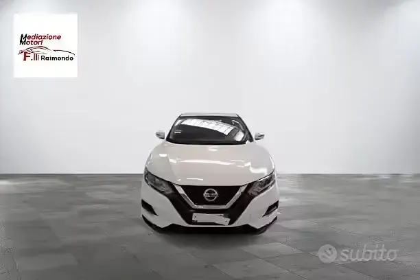Usata Nissan Qashqai N-Connecta 140 CV (102 kW) 2021 Bianco SUV