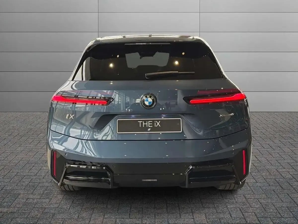Nouvelle BMW iX 300 kW (408 ch) 2025 Bleue SUV