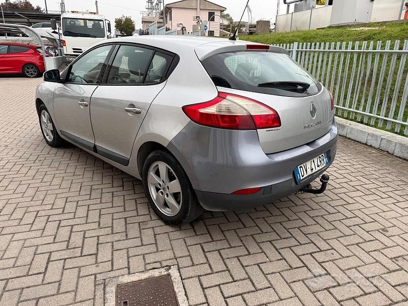 Usata Renault Mégane Dynamique 110 CV (80 kW) 2009 Grigio Berlina