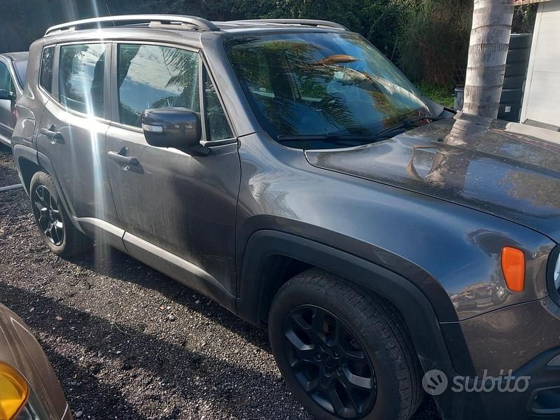 Usata Jeep Renegade Limited 120 CV (88 kW) 2015 Grigio SUV