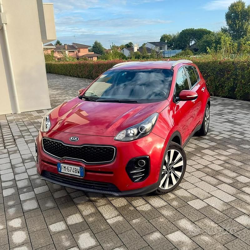 Usata Kia Sportage 116 CV (85 kW) 2017 Rosso SUV
