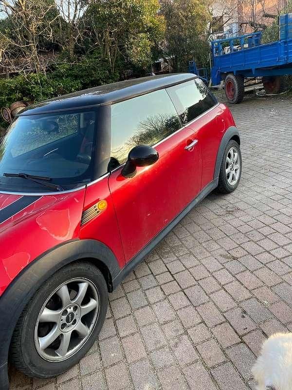 Usata Mini Cooper D 109 CV (80 kW) 2007 Utilitaria
