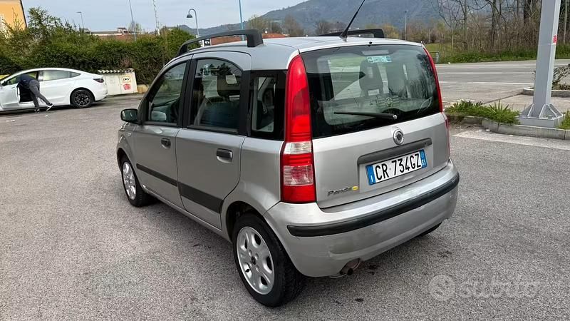 Usata Fiat Panda 75 CV (55 kW) 2005 Grigio Utilitaria