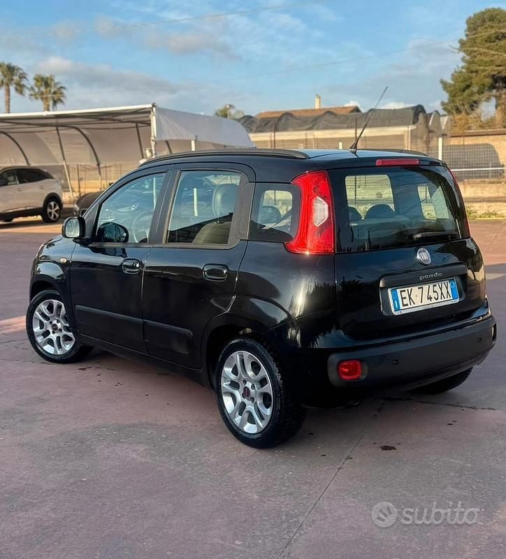 Usata Fiat Panda Lounge 70 CV (51 kW) 2012 Nero Utilitaria