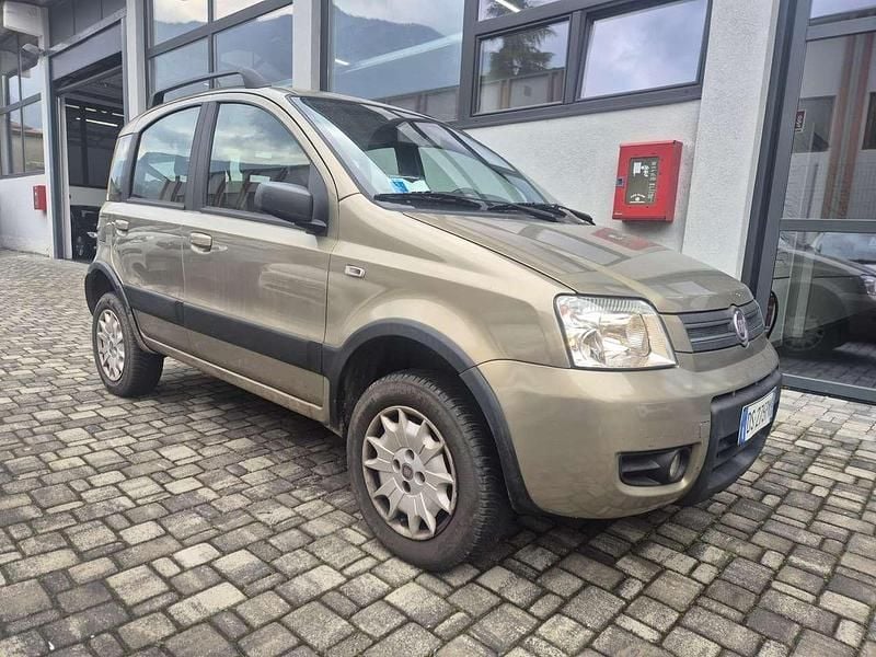 Bronzo Usata 2008 Fiat Panda 4x4 Climbing Due volumi | 5500 € (Buon prezzo) - Immagine 1/1