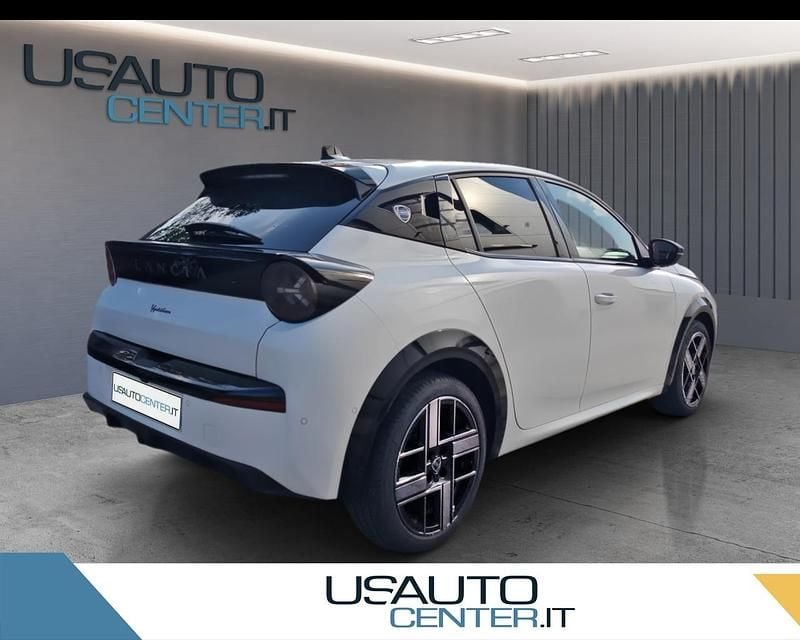 Usata Lancia Ypsilon 110 CV (80 kW) 2025 Utilitaria