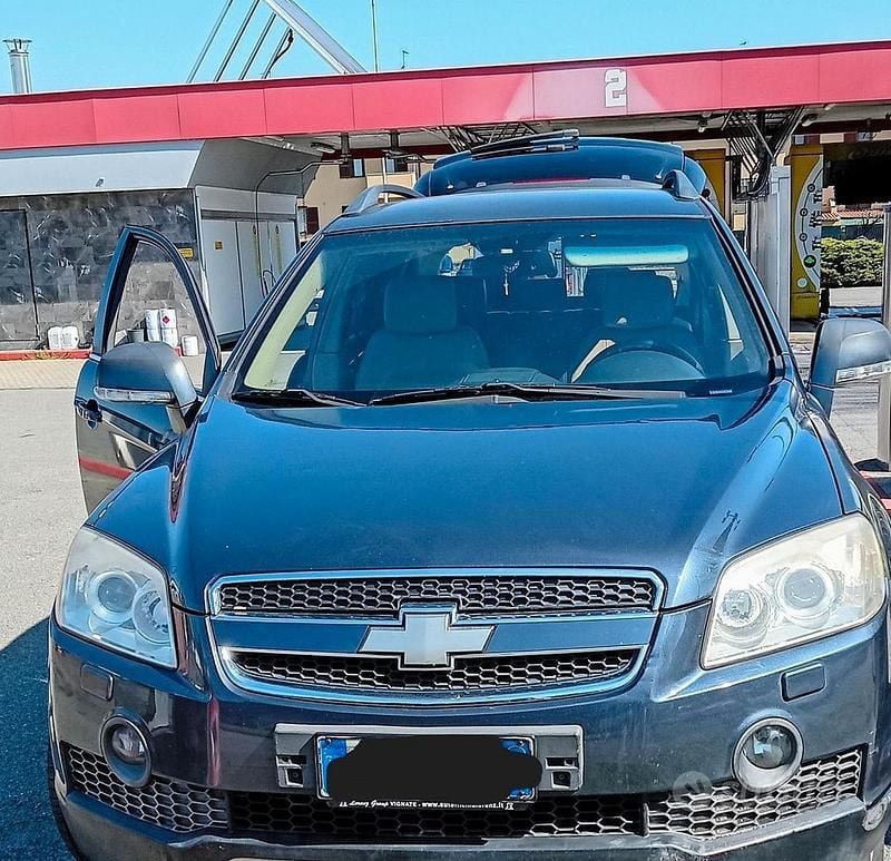 Usata Chevrolet Captiva 150 CV (110 kW) 2008 Blu/azzurro SUV