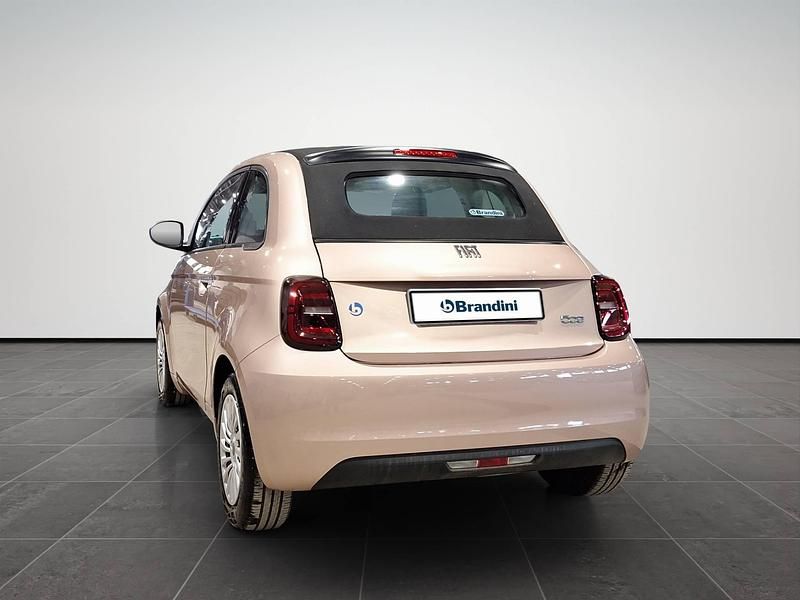Usata Fiat 500e 42 kW (58 CV) 2024 Cabrio