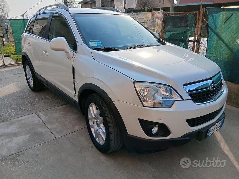 Usata Opel Antara 163 CV (119 kW) 2012 Bianco SUV