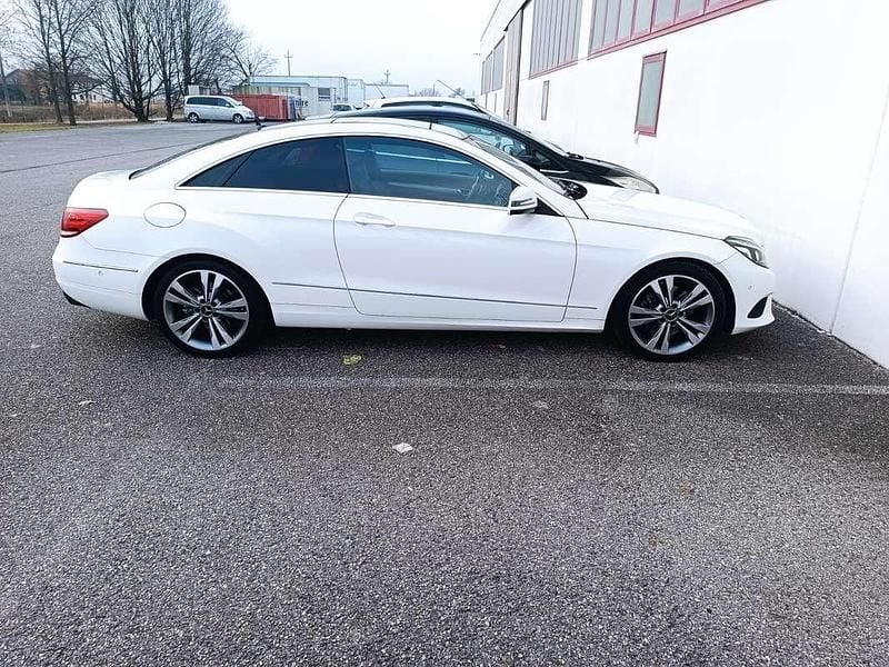 Usata Mercedes E250 204 CV (150 kW) 2013 Bianco Coupé