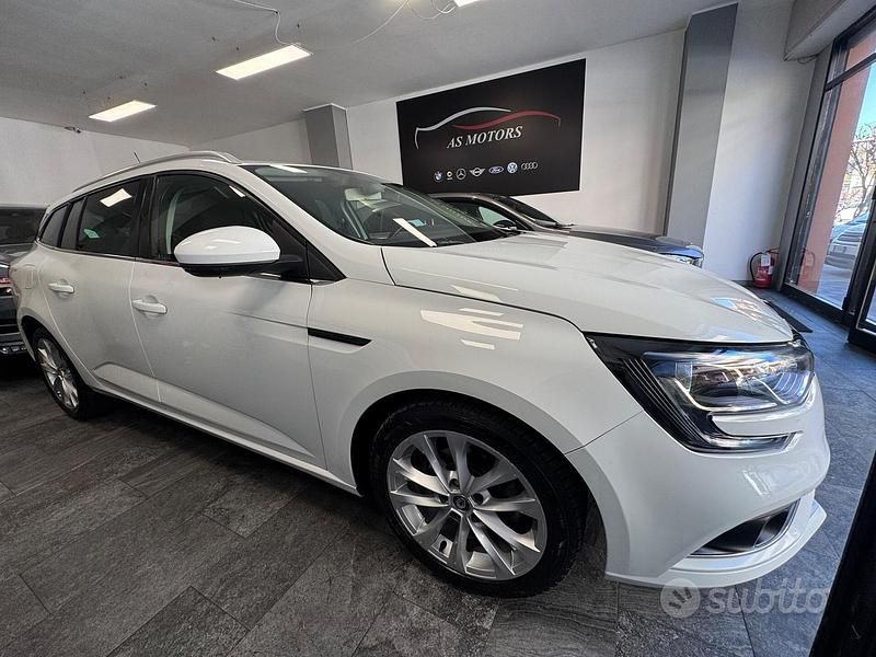 Usata Renault Mégane GrandTour 110 CV (80 kW) 2017 Bianco Station wagon