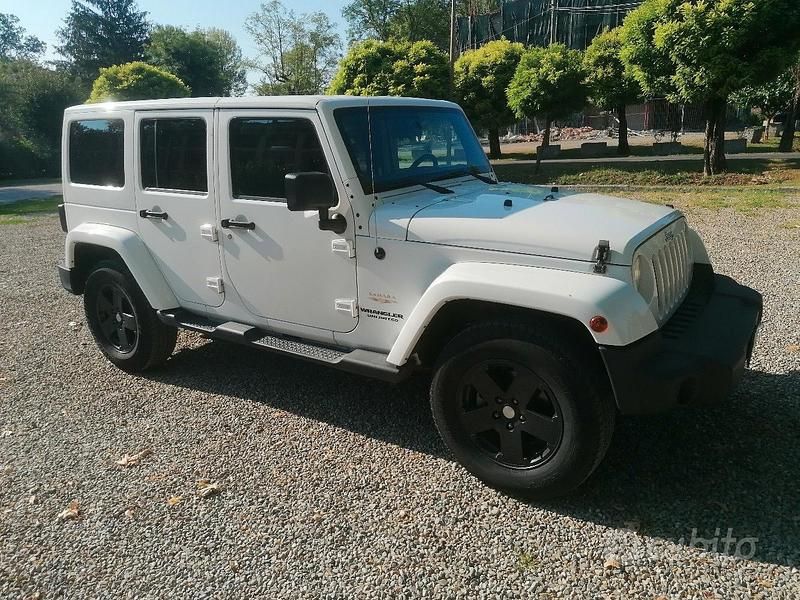 Bianco Usata 2012 Jeep Wrangler Sahara SUV | 24.000 € (Buon prezzo) - Immagine 1/4