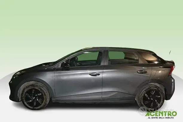 Usata MG MG4 EV 53 kW (73 CV) 2023 Gray Utilitaria