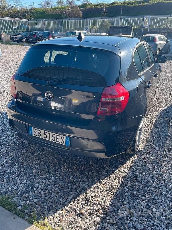 Occasion BMW 118 143 ch (105 kW) 2011 Noir Citadine