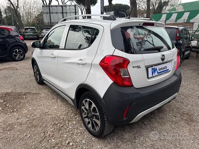 Usata Opel Karl Rocks 73 CV (53 kW) 2018 Bianco Utilitaria