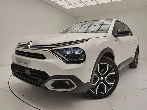Käytetty Citroën e-C4 Shine 114 kW (156 HP) 2023 Katumaasturi