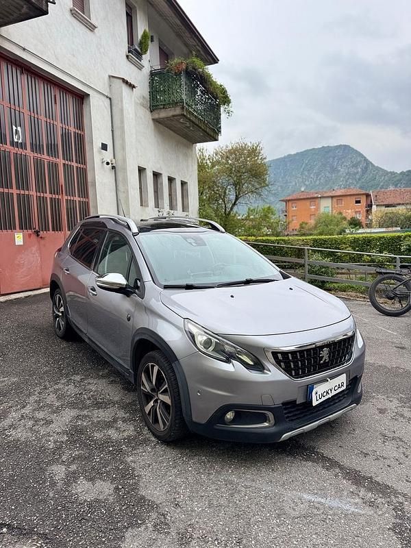 Używany Peugeot 2008 Crossway 120 KM (88 kW) 2018 Szary SUV