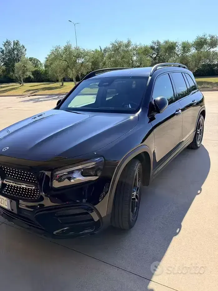 Usata Mercedes GLB200 AMG Line Premium 150 CV (110 kW) 2024 Nero SUV