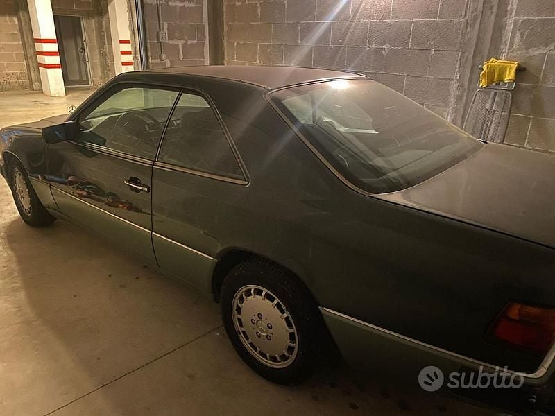 Usata Mercedes E300 1990 Verde Coupé