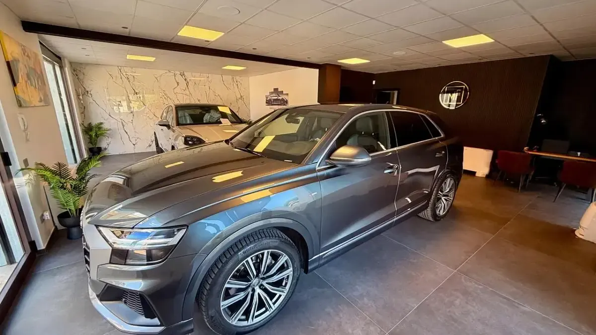 Usata Audi Q8 Sport 285 CV (209 kW) 2019 Grigio SUV