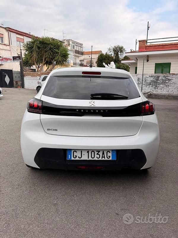 Usata Peugeot 208 Active 75 CV (55 kW) 2022 Bianco Utilitaria