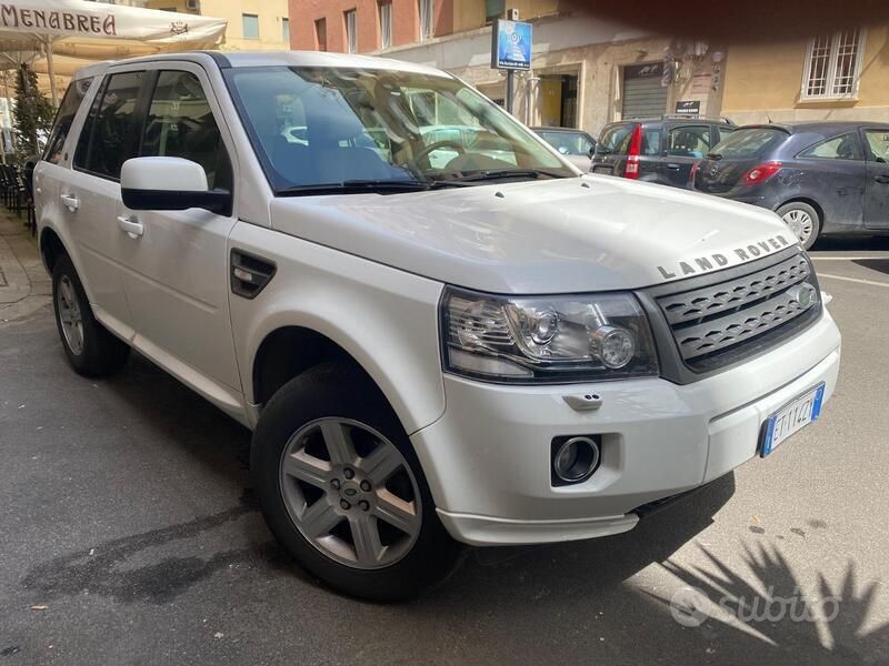 Bianco Usata 2014 Land Rover Freelander 2 SUV | 14.500 € - Immagine 1/4