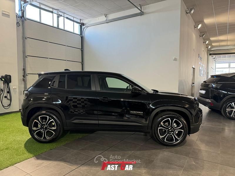 Usata Jeep Avenger Summit 101 CV (74 kW) 2024 Nero SUV