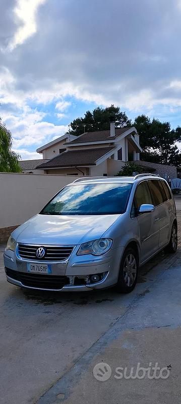 Usata VW Touran 2008 Grigio Monovolume