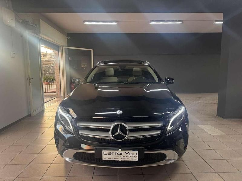 Nero Usata 2017 Mercedes GLA200 Business SUV | 17.900 € (Buon prezzo) - Immagine 1/4